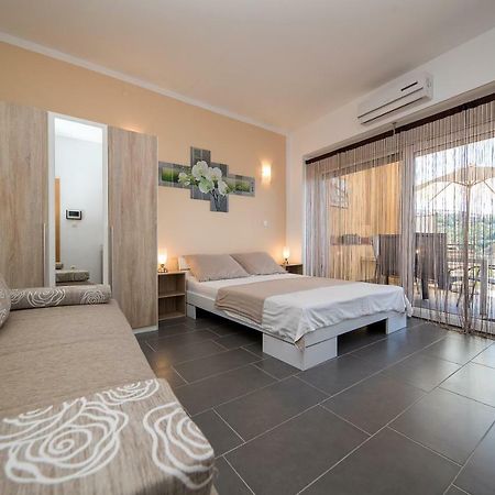 Apartment Zorica Crikvenica Exteriör bild