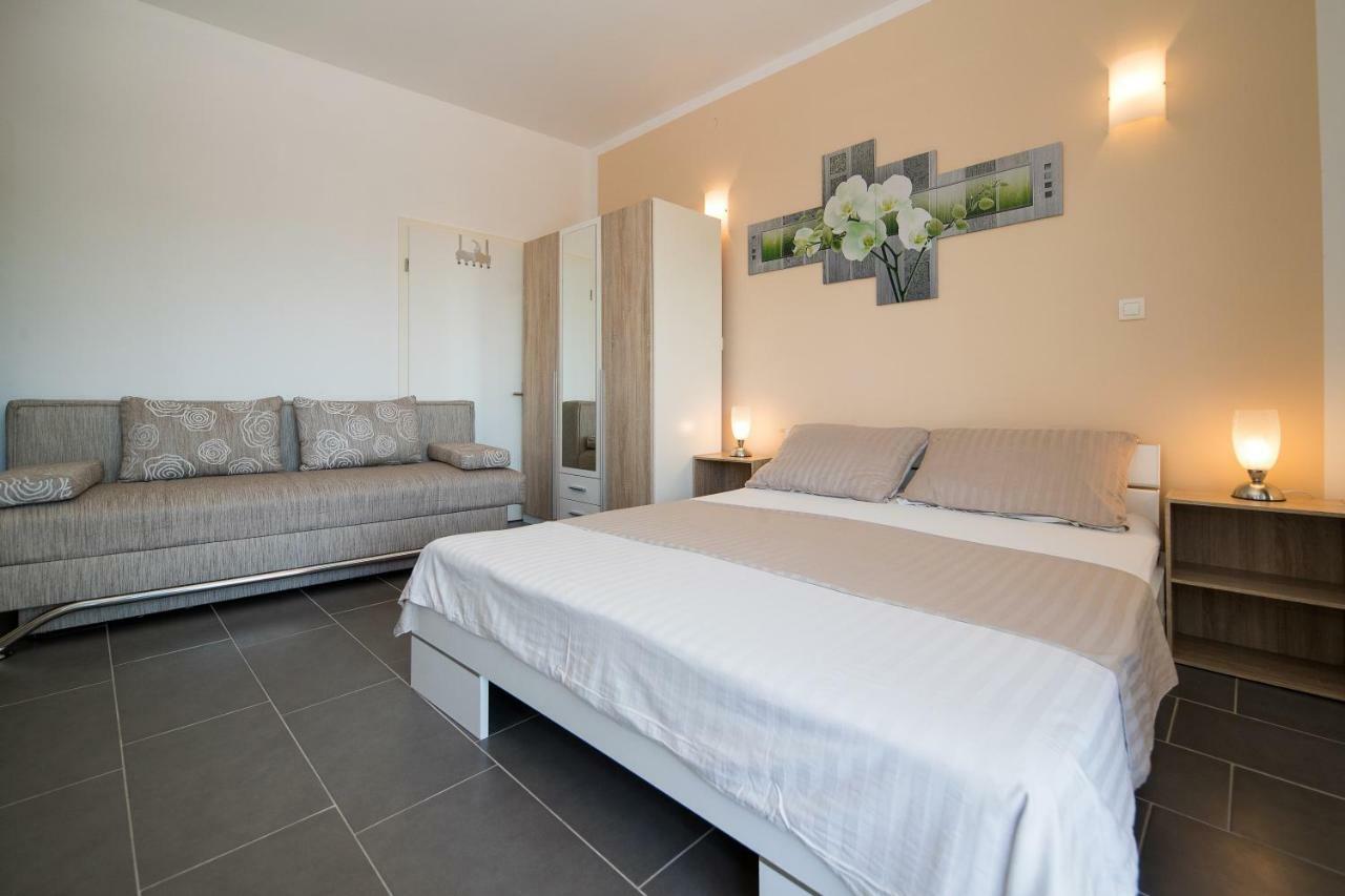 Apartment Zorica Crikvenica Exteriör bild